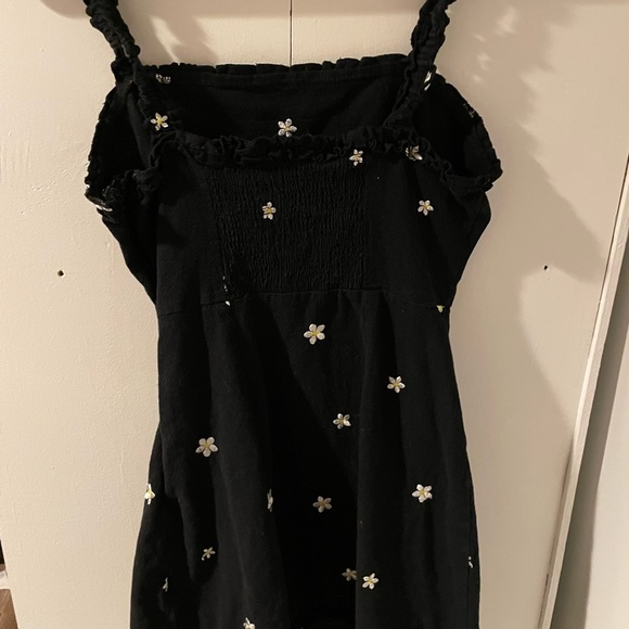 Kendall and Kylie daisy dress - Picture 2 of 2